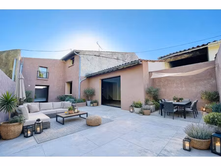 maison de 7 pièces principales avec une terrasse de 56m2