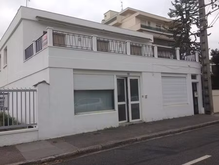 location local d’activités bordeaux 33200 176m²