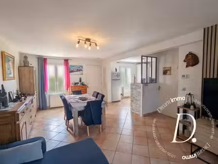 maison de ville avec cour et garage à fourques