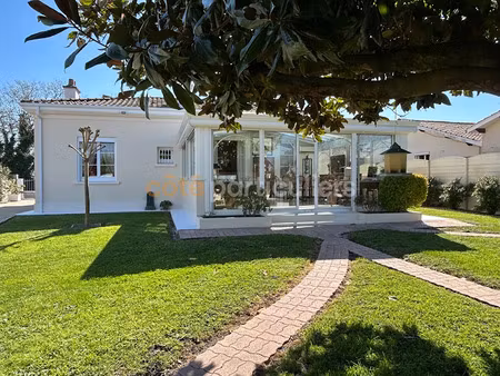 vente maison 4 pièces 120 m² à talais (33590)  271 690 €
