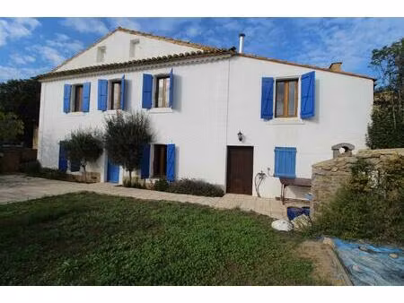 la méridienne atypique maison de village construite sur un jardin terrasse dominant le...