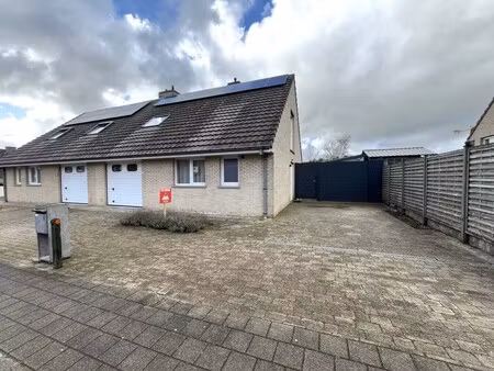 moorslede - ruime halfopen bebouwing in het centrum