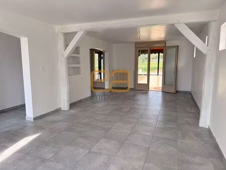 maison familiale avec volumes généreux et grand terrain – trangé