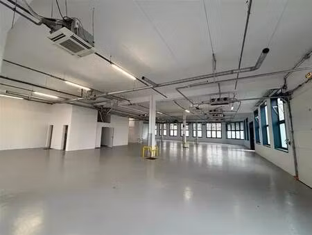location local d’activités fresnes 94260 550m²