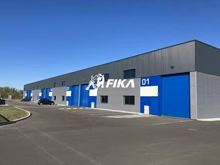 location local d'activités 182 m² à 1 475 m²