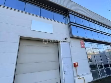 location local d’activités bois d arcy 78390 600m²