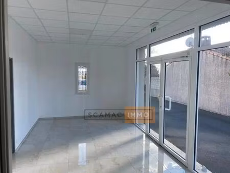 location commerce 98 m²