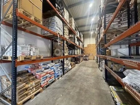 location local d’activités stains 93240 500m²