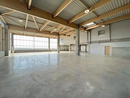 location local d'activités 482 m² à 7 810 m²