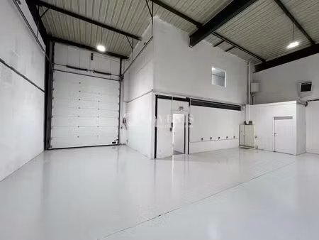 location local d’activités villepinte 93420 734m²