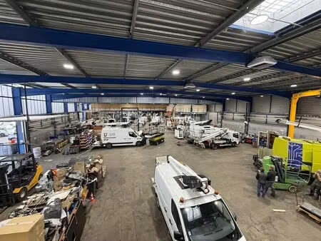 location entrepôt 3 133 m²