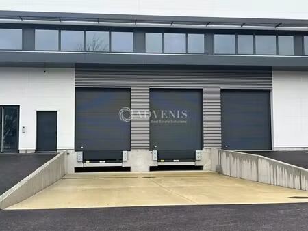 location entrepôt 2 149 m² à 6 810 m²