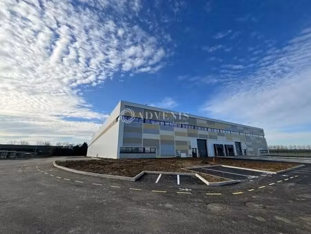 location entrepôt plaisir 78370 1513m² à 4684m²