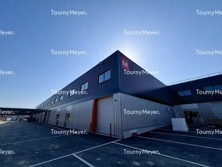 location local d'activités 358 m² à 5 416 m²