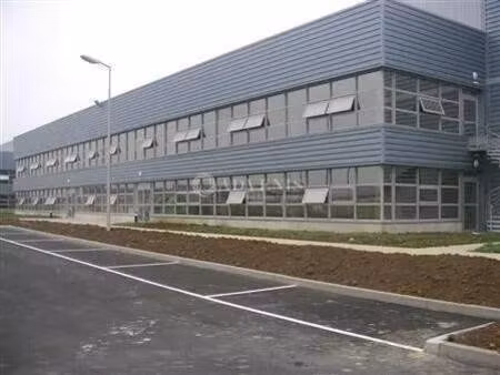 location local d'activités 3 403 m²