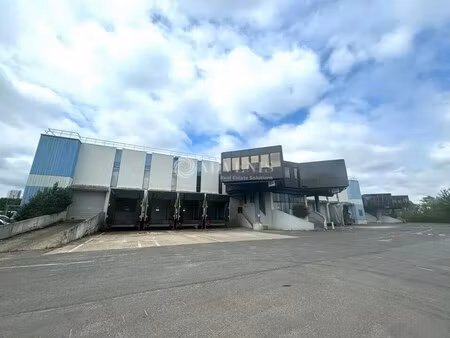 location local d'activités 1 478 m² à 8 873 m²