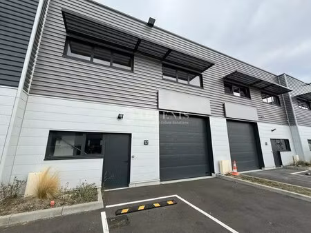 location local d'activités 265 m² à 1 615 m²