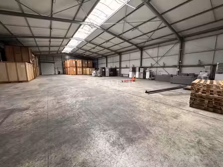 location local d’activités 2200m² à 4700m²
