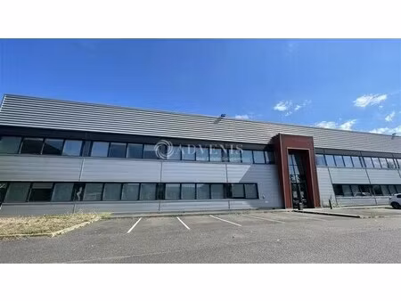 location local d'activités 3 035 m²
