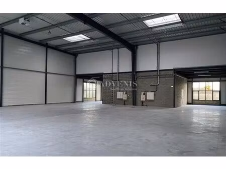 location local d'activités 344 m²