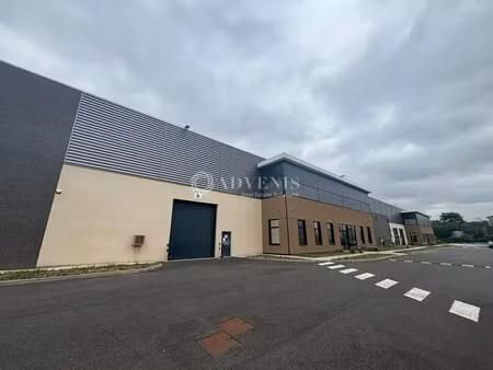 location local d'activités 1 823 m² à 6 088 m²