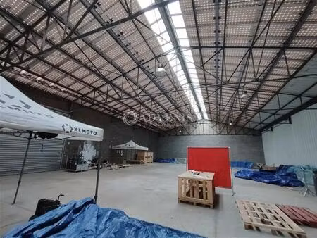 location entrepôt 345 m² à 1 280 m²