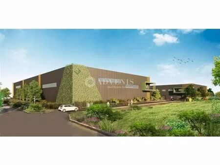 location local d'activités 1 105 m²