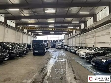 location local d'activités 1 295 m²