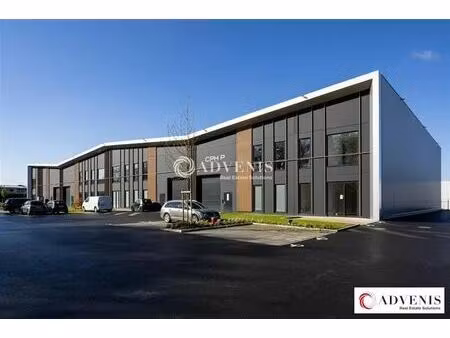 location entrepôt 860 m²