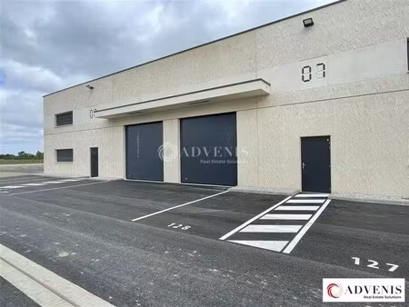 location local d'activités 225 m²