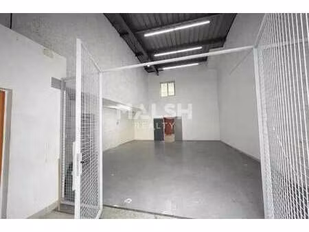 location local d’activités villeurbanne 69100 267m²