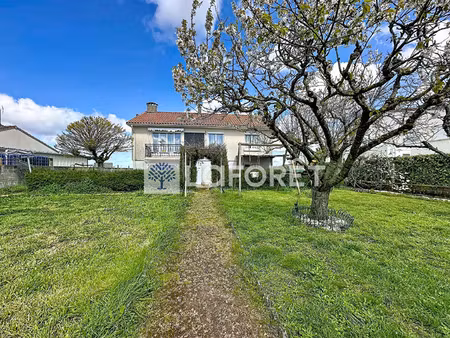 vente maison à thouars (79100) : à vendre / 96m² thouars