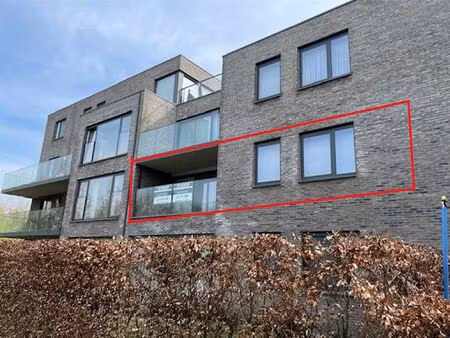 appartement te koop in wijnegem met 2 slaapkamers