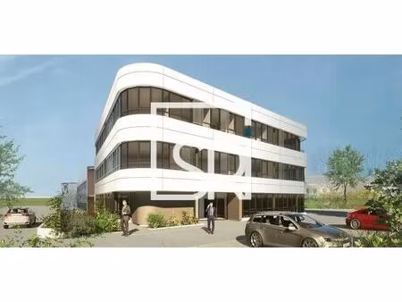 location bureaux 77 m² à 660 m²