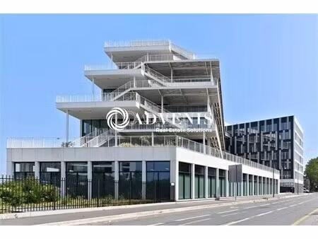 location bureaux 400 m² à 10 077 m²