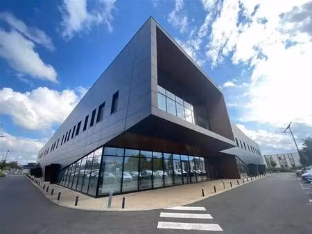 location bureaux 311 m²