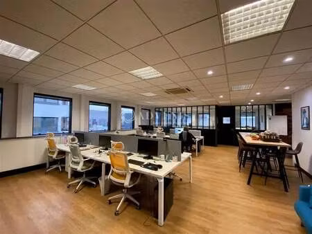 location bureaux 71 m² à 160 m²