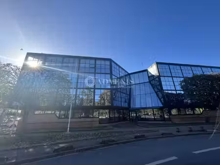 location bureaux 257m² à 738m²