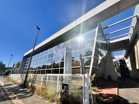 location bureaux 945 m²