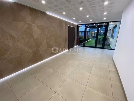 location bureaux 720 m²