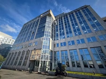 location bureaux 153 m² à 761 m²