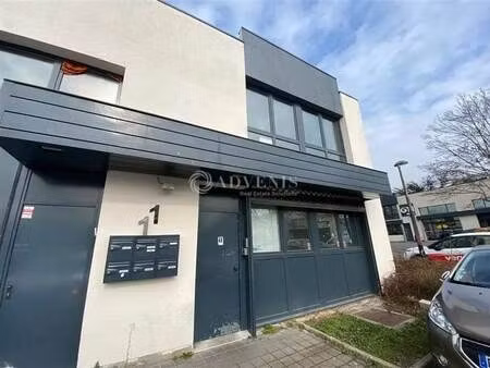 location bureaux 137 m²