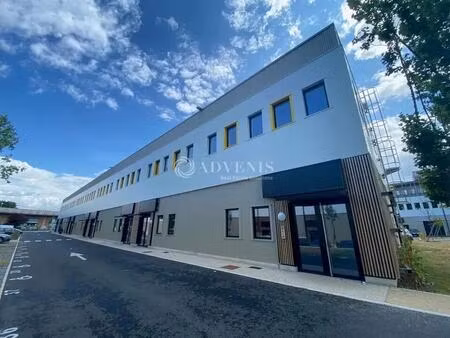 location bureaux 132 m² à 1 486 m²