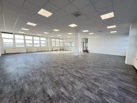 location bureaux 459 m²