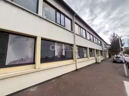 location bureaux 86m² à 90m²