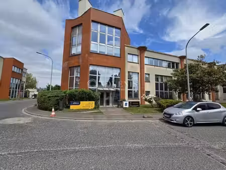 location bureaux 900m²