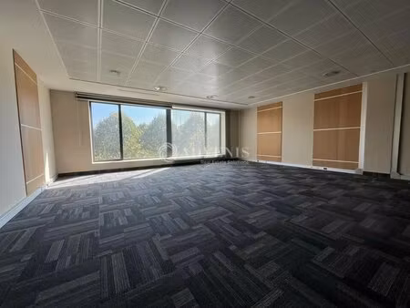 location bureaux 41 m² à 65 m²