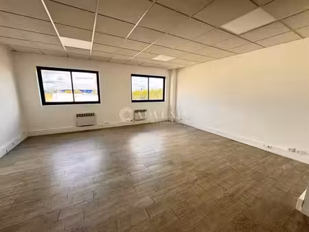 location bureaux 34m² à 120m²