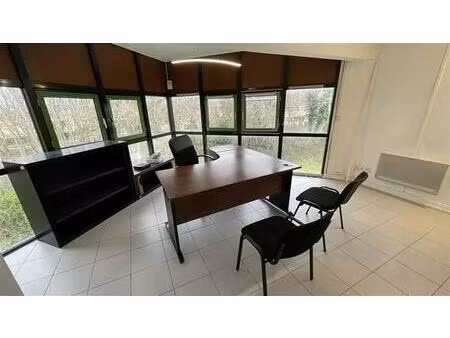 location bureaux 36 m² à 113 m²