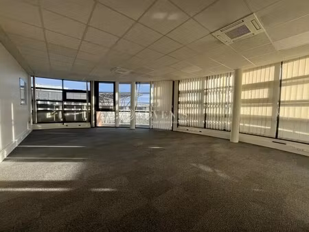 location bureaux 310 m²